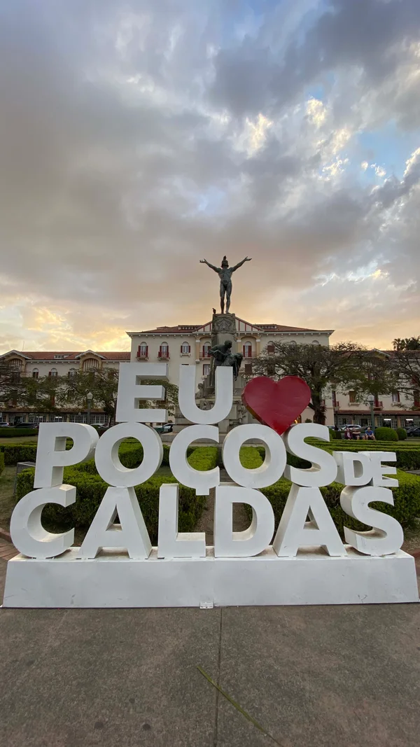  Governo firma parceria com empresa australiana para investimento de mais de R$ 1 bilhão em Poços de Caldas