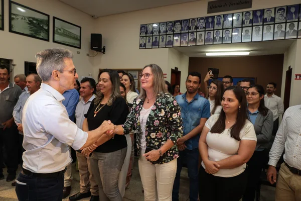  Governo firma parceria com empresa australiana para investimento de mais de R$ 1 bilhão em Poços de Caldas