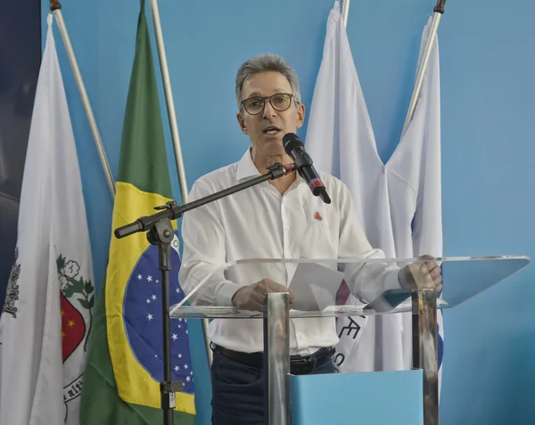 Governador destaca estímulo à energia limpa no estado em cerimônia de entrega de caminhões e ônibus da Iveco