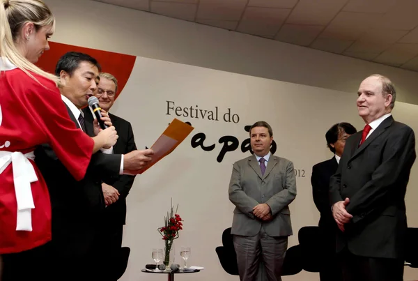 Anastasia participou da posse do cônsul-geral honorário do Japão em Belo Horizonte, Wilson Brumer