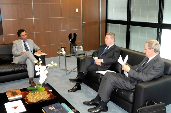 O senador Aécio Neves, o governador Antonio Anastasia e o prefeito Marcio Lacerda