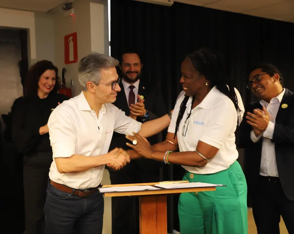 Governo de Minas e Unicef firmam parceria para ampliar oportunidades de trabalho para adolescentes e jovens
