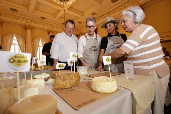 ExpoQueijo bate recorde em edição com mais de 1,3 mil queijos e 410 produtores em Araxá
