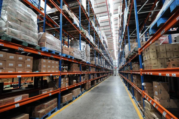 O novo centro de distribuição ocupa área total de 380 mil m², com 25 mil m² de área construída