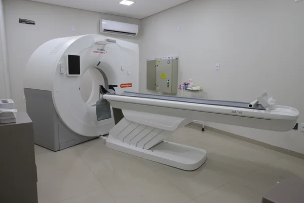 Governador participa de inauguração de serviço de tomografia no Hospital Vale do Jequitinhonha
