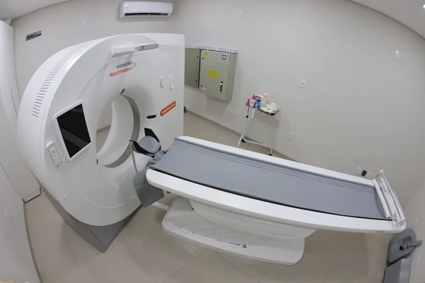 Governador participa de inauguração de serviço de tomografia no Hospital Vale do Jequitinhonha