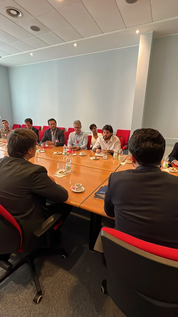 Reunião com representantes da empresa Agusta Leonardo