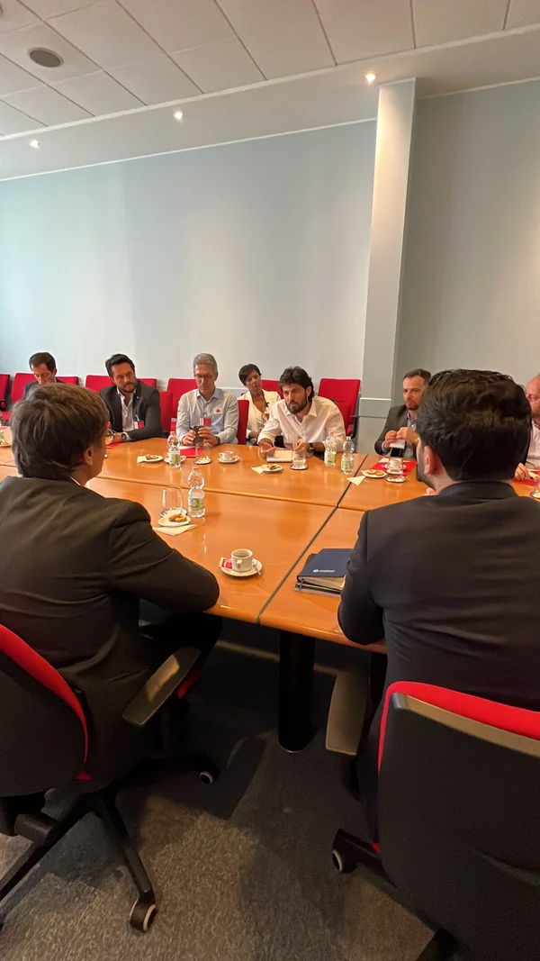 Reunião com representantes da empresa Agusta Leonardo