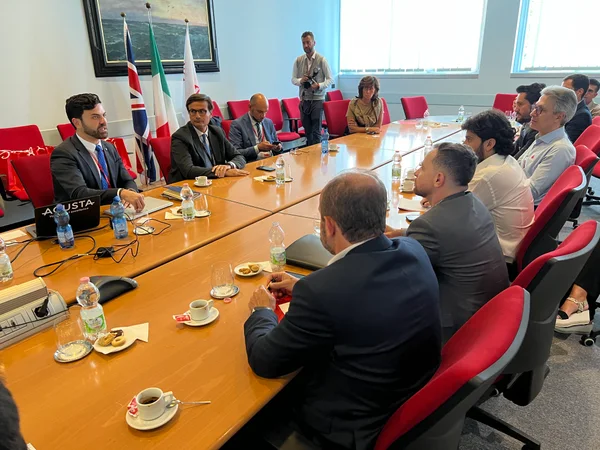 Reunião com representantes da empresa Agusta Leonardo
