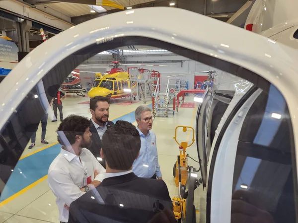 Reunião com representantes da empresa Agusta Leonardo