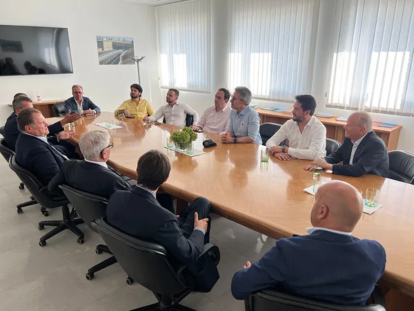 Governador e comitiva vistoriam rodovia italiana que inspirou o projeto do Rodoanel Metropolitano de BH