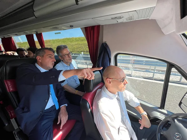 Governador e comitiva vistoriam rodovia italiana que inspirou o projeto do Rodoanel Metropolitano de BH