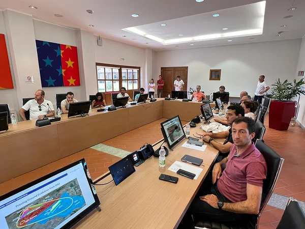 Governador e comitiva se reúnem com executivos do Grupo Stellantis, na Itália