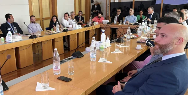 Governo de Minas firma parceria com a Ferrero para desenvolver parque esportivo inovador em Poços de Caldas, no Sul do estado