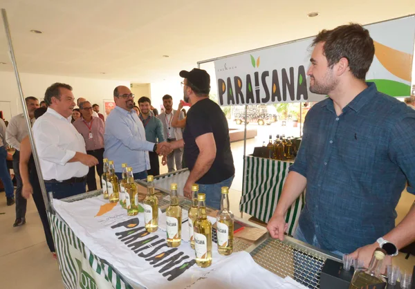 Governador em exercício destaca importância da cadeia produtiva da cachaça e da agricultura familiar em feira na Cidade Administrativa