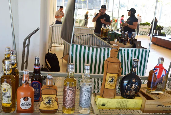 Governador em exercício destaca importância da cadeia produtiva da cachaça e da agricultura familiar em feira na Cidade Administrativa
