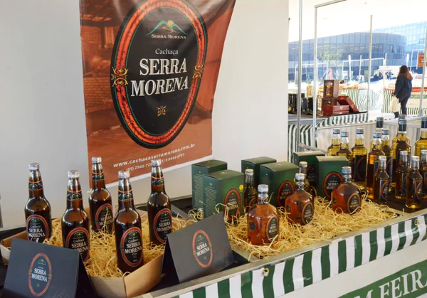 Governador em exercício destaca importância da cadeia produtiva da cachaça e da agricultura familiar em feira na Cidade Administrativa