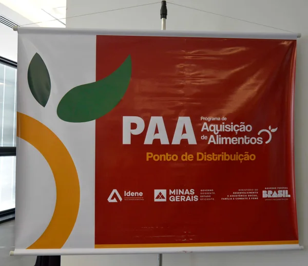 Governo de Minas vai distribuir gratuitamente 1,3 milhão de litros de leite para mais de 14 mil famílias do Norte e Nordeste do estado