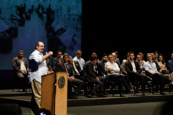 Governo de Minas assina Termo Aditivo que dá autonomia às prefeituras para gestão de recursos da Saúde nos municípios