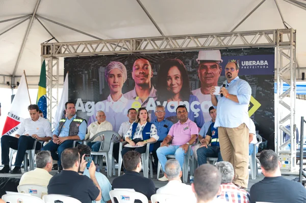 Governo de Minas entrega obras de recuperação funcional das rodovias AMG-2595 e AMG-2510, em Uberaba