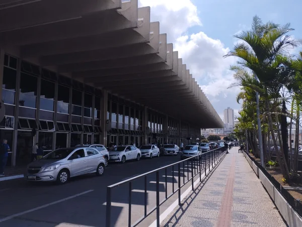 Um ano após concessão à iniciativa privada, Rodoviária de BH está mais moderna e confortável