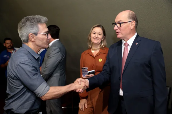 Governador formaliza posse de 188 gestores regionais selecionados pelo Programa Transforma Minas