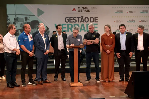 Governador formaliza posse de 188 gestores regionais selecionados pelo Programa Transforma Minas