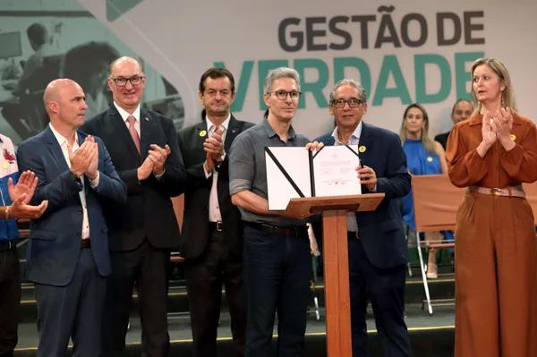 Governador formaliza posse de 188 gestores regionais selecionados pelo Programa Transforma Minas