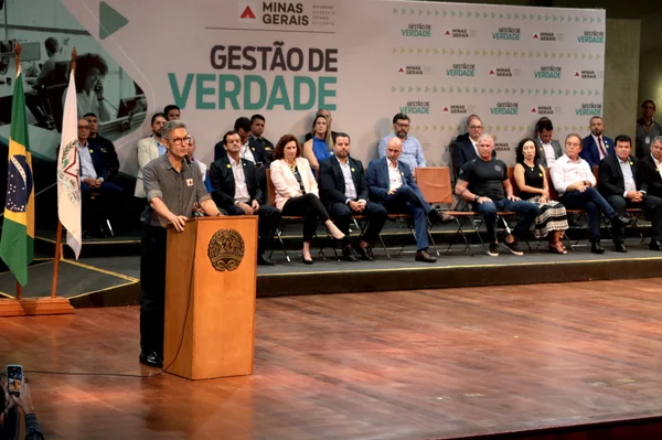 Governador formaliza posse de 188 gestores regionais selecionados pelo Programa Transforma Minas