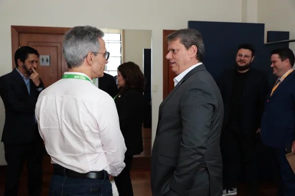 Líderes estaduais do Sul e Sudeste se reúnem para debater o desenvolvimento das regiões
