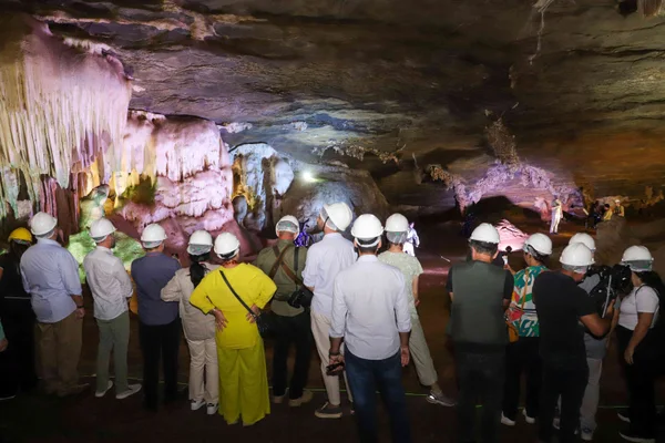 Gruta do Maquiné recebe montagem de ópera que estreia esta semana no Palácio das Artes 