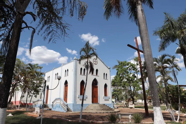 Governador vistoria entregas para a educação na região Central do estado