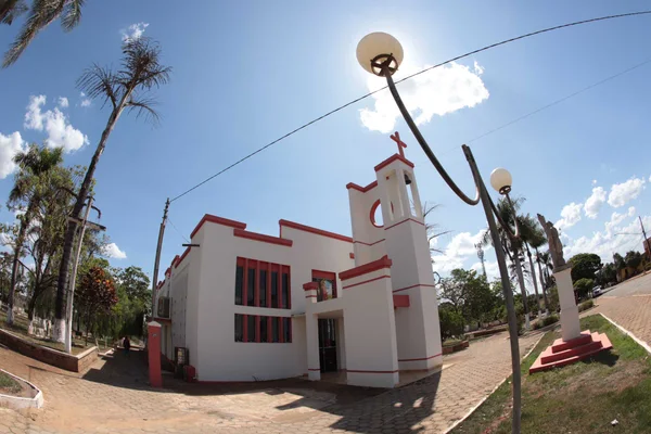 Governador vistoria entregas para a educação na região Central do estado