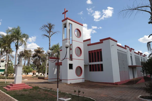 Governador vistoria entregas para a educação na região Central do estado