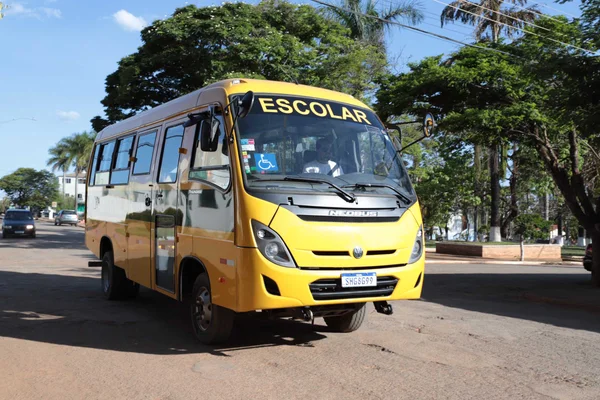 Governador vistoria entregas para a educação na região Central do estado