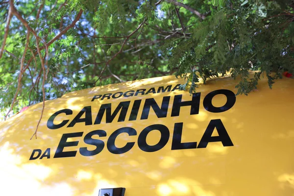 Governador vistoria entregas para a educação na região Central do estado