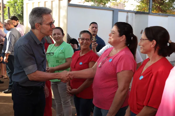 Governador vistoria entregas para a educação na região Central do estado