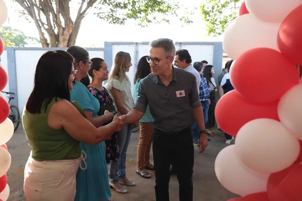 Governador vistoria entregas para a educação na região Central do estado
