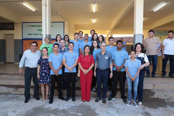 Governador vistoria entregas para a educação na região Central do estado