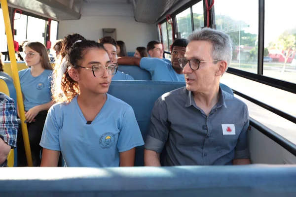 Governador vistoria entregas para a educação na região Central do estado
