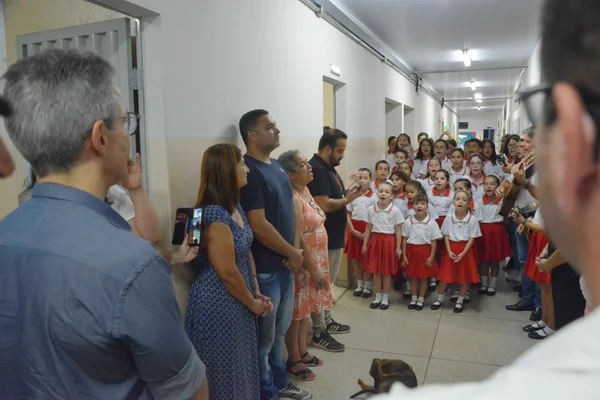 Governador vistoria entregas para a educação na região Central do estado