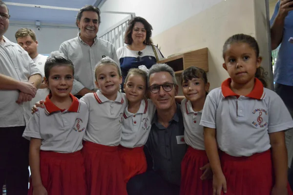 Governador vistoria entregas para a educação na região Central do estado