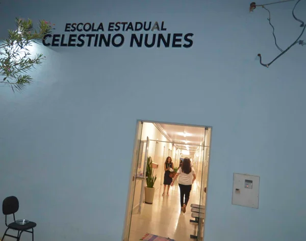 Governador vistoria entregas para a educação na região Central do estado