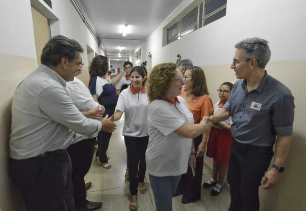 Governador vistoria entregas para a educação na região Central do estado