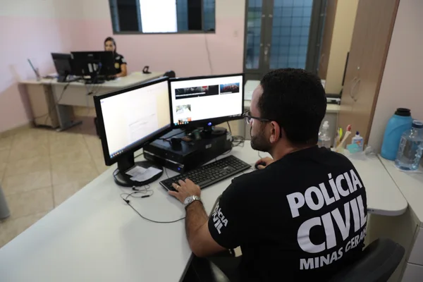Governador vistoria sede da Delegacia Especializada de Atendimento à Mulher de Juatuba