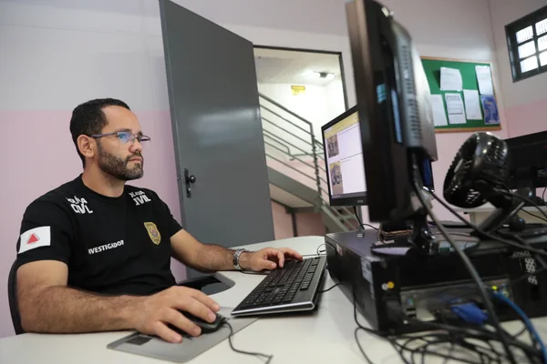 Governador vistoria sede da Delegacia Especializada de Atendimento à Mulher de Juatuba