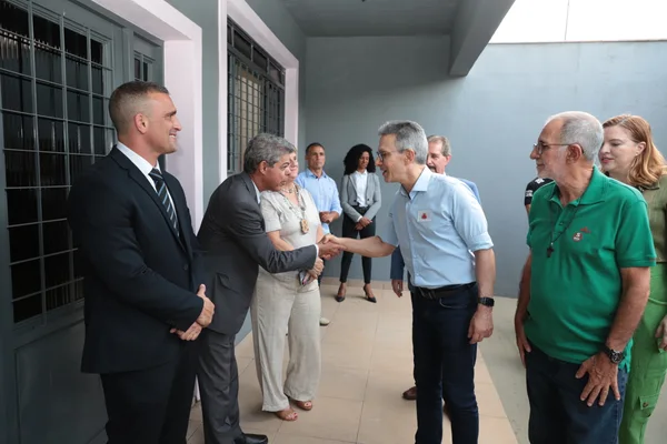Governador vistoria sede da Delegacia Especializada de Atendimento à Mulher de Juatuba