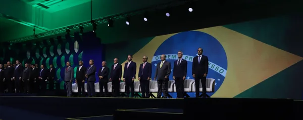 Governador participa de cerimônia de posse da nova presidência da CNI
