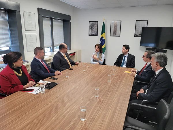 Na França, Governo de Minas reforça candidatura do Queijo Minas como patrimônio Cultural da Unesco