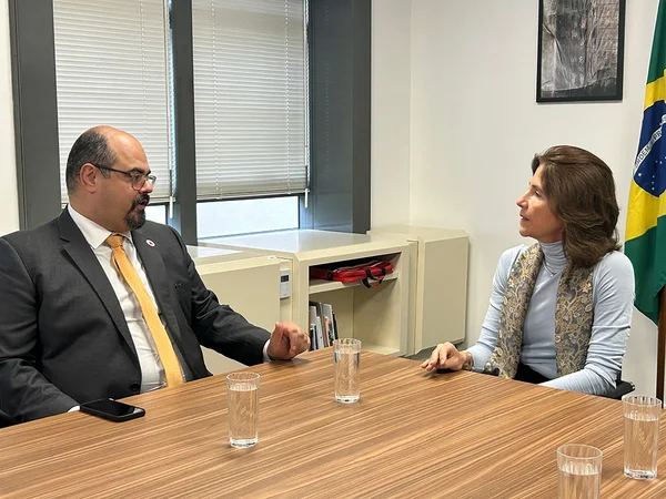 Na França, Governo de Minas reforça candidatura do Queijo Minas como patrimônio Cultural da Unesco